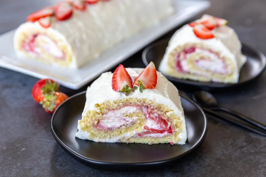 Strawberry Roll Cake Recipe