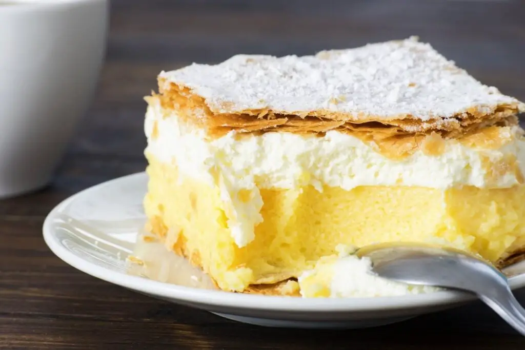 Easy Vanilla Pudding Cake Recipe