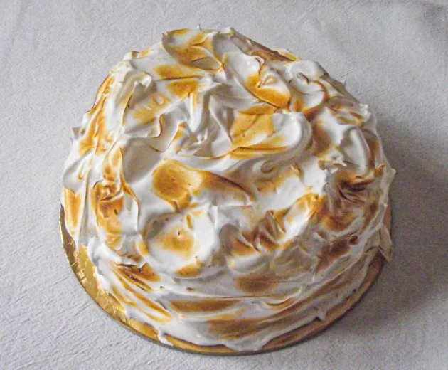 Vanilla Meringue Cake Recipe